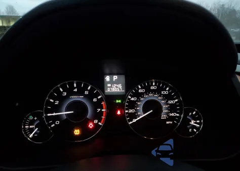 2011 Subaru Legacy 2.5I Premium из США, поврежденный, VIN 4S3BMBC60B3229126